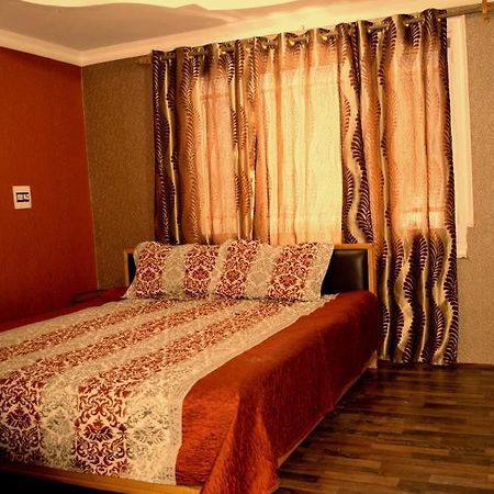 Paristan Resort Пахалгам Экстерьер фото